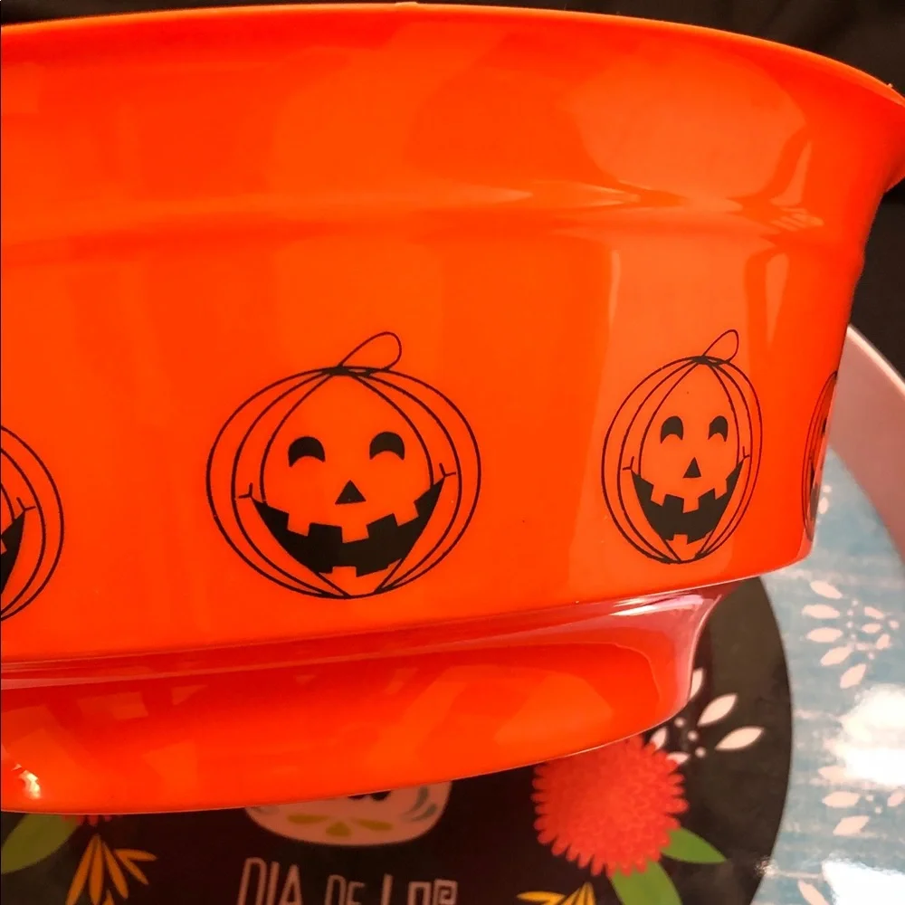 Colorful Day of the Dead Party Bowl Set